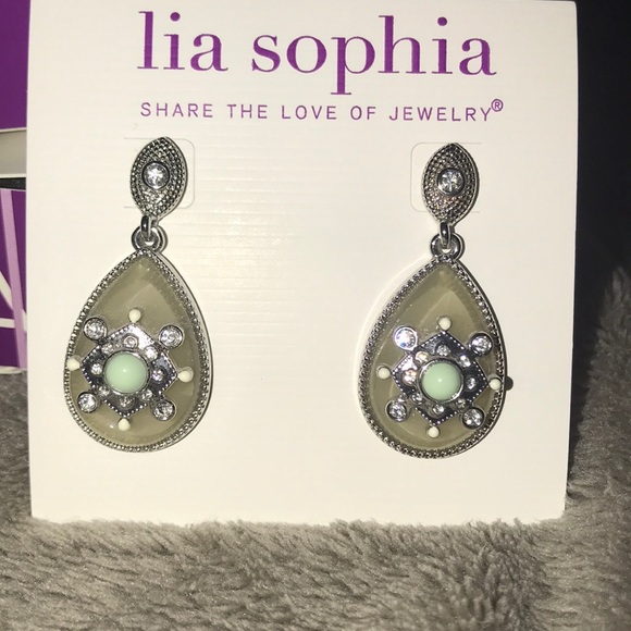 Lia Sophia teardrop earrings - Picture 2 of 5